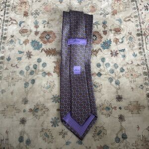 Brioni Silk Handmade Purple and Gold Patterned Tie